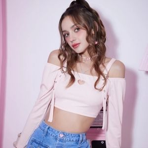 ROMWE Sweetness Grommet Eyelet Cold Shoulder Heart Cut Out Tee